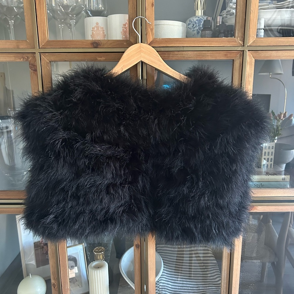 Authentic Feather Vest - Picture 6 of 7